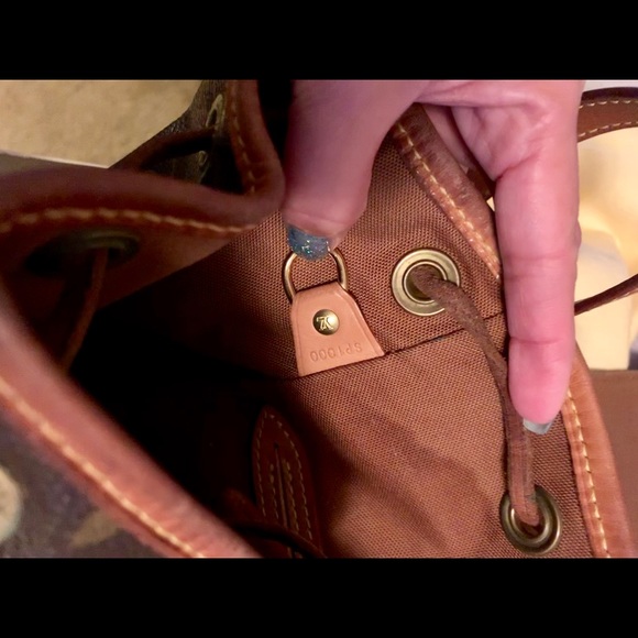 ‼️SOLD‼️Auth LV Montsouris MM - Picture 7 of 8